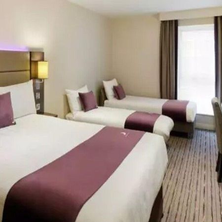 Premier Inn Ware Luaran gambar