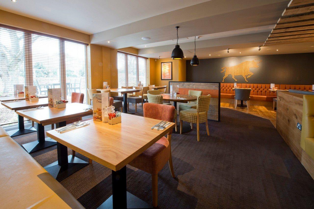 Premier Inn Ware Luaran gambar